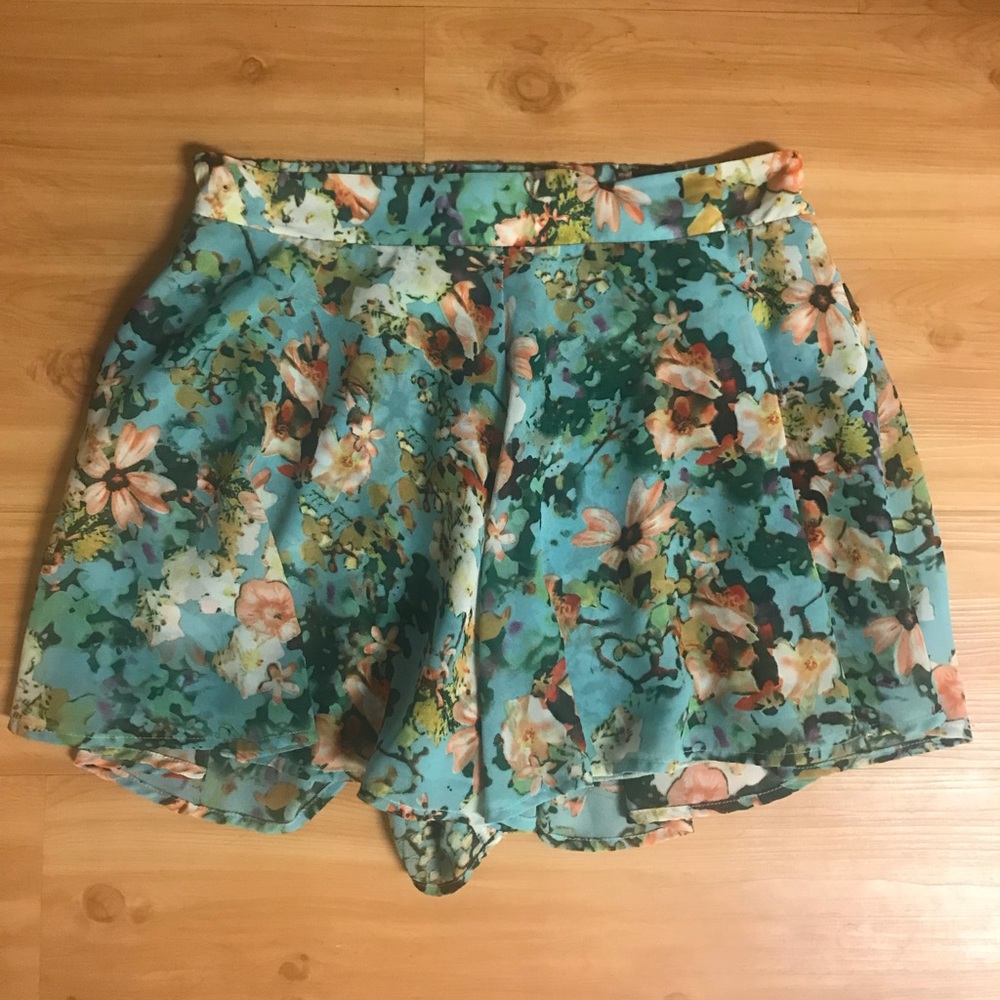 Show Me Your Mumu Shorts